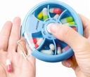 INVODA Weekly Pill 주최자 7 Compartment Rotating Pill Box for Daily Medication & Vitamins - 휴대용 여행 Pill Case Fish Oil Supplements 비타민 주최자 (스카이 블루)