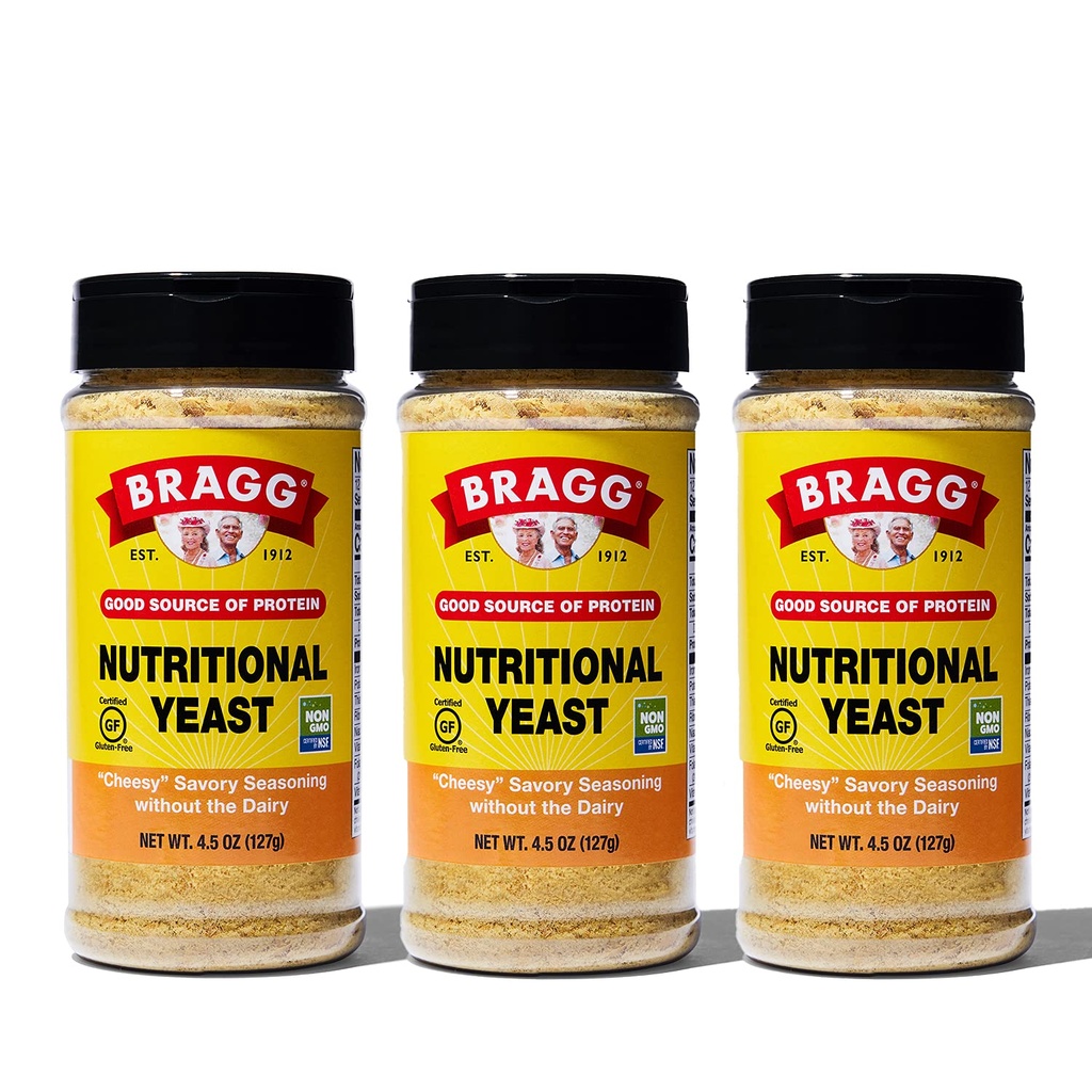 Bragg Nutritional Yeast Seasoning – Vegan, 글루텐 무료 치즈 조각 – 단백질 및 비타민의 좋은 소스 – 영양 사보리 파르메산 치즈 대체 – 비 GMO Verified, 4.5 온스, 3-Pack